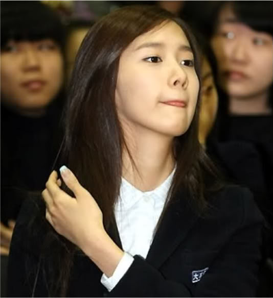 Rộ nghi vấn Yoona (SNSD) thẩm mỹ ở mũi 6