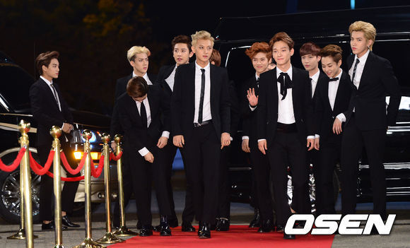 Dàn idol Hàn tỏa sáng trên thảm đỏ Melon Music Awards 2013 10
