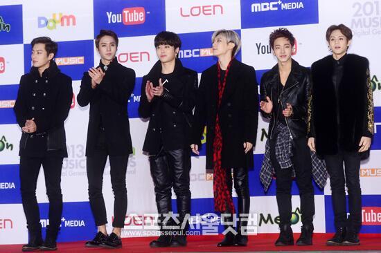 Dàn idol Hàn tỏa sáng trên thảm đỏ Melon Music Awards 2013 22