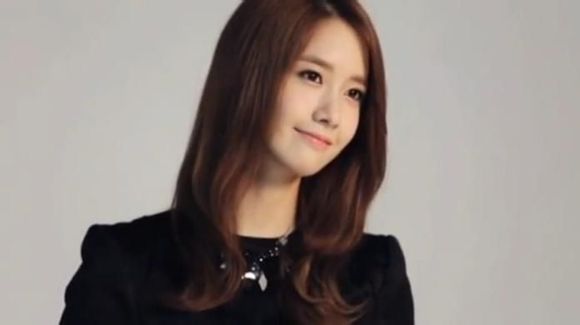 Yoona (SNSD) trùm kín và lộ vẻ mệt mỏi tại sân bay 8