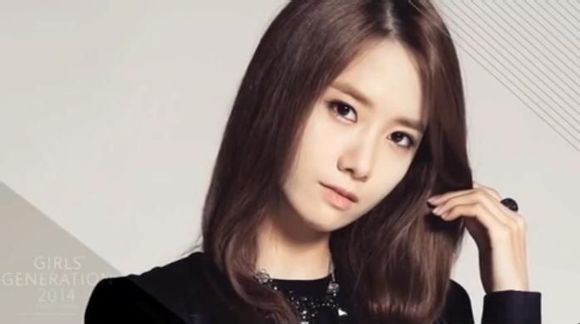 Yoona (SNSD) trùm kín và lộ vẻ mệt mỏi tại sân bay 11