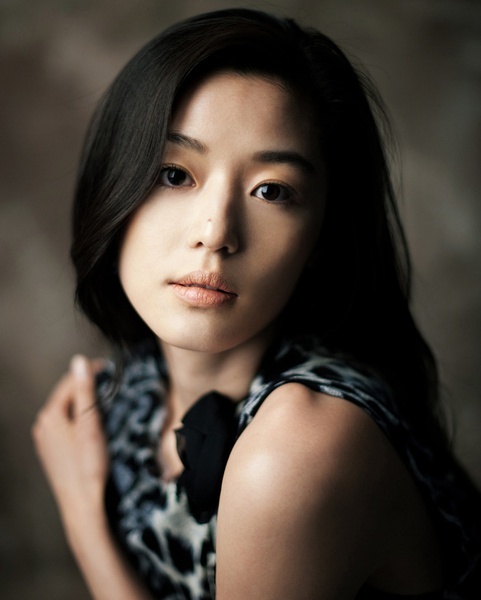 Jeon Ji Hyun bị tố đẹp lên 1000 lần nhờ “tút tát” 8