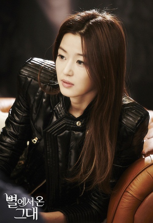 Jeon Ji Hyun bị tố đẹp lên 1000 lần nhờ “tút tát” 11