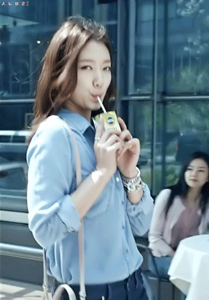 Ngắm loạt ảnh Park Shin Hye “cực yêu” bên các mỹ nam 1