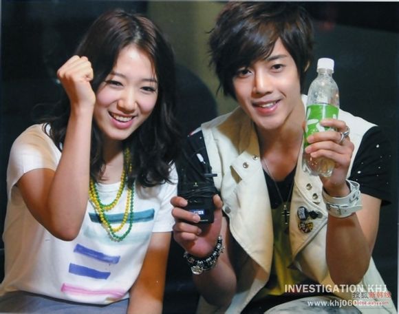 Ngắm loạt ảnh Park Shin Hye “cực yêu” bên các mỹ nam 6