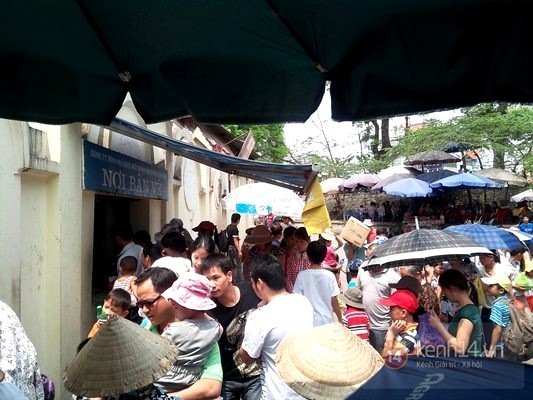 Tấp nập các khu vui chơi tại Hà Nội trong kì nghỉ lễ 2