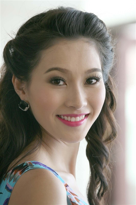 Hành trình nhan sắc ngày càng "tuyệt trần" của Hoa hậu Thu Thảo 2