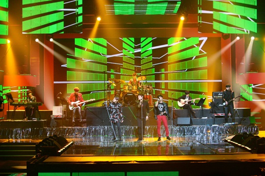 Idol Super Band hạ gục khán giả KBS "Gayo Daejun" 2