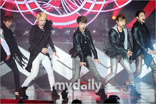 SHINee tổ chức show diễn đánh dấu sự trở lại 3