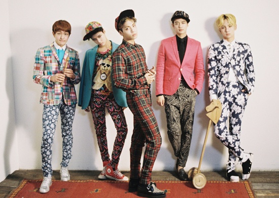 SHINee tiếp tục lập thành tích mới với "Dream Girl" 2