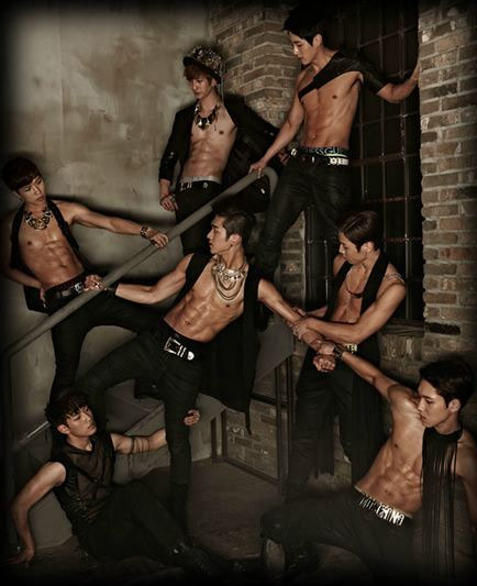 "Em trai TEEN TOP" tích cực khoe body hơn cả 2PM 2