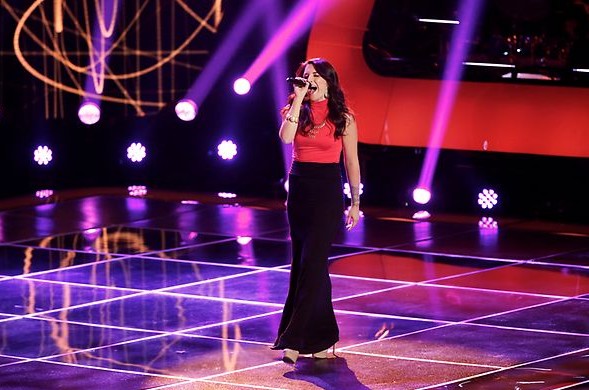 The Voice US: Xtina hứng chí chạy lên sân khấu nhảy cùng thí sinh 5
