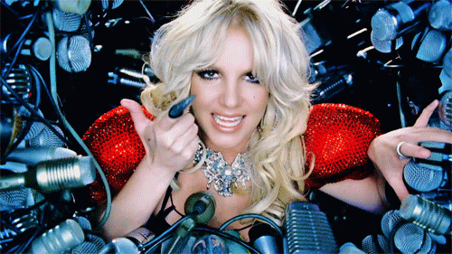 Trao giải "cực dị" cho các MV của Britney Spears 11