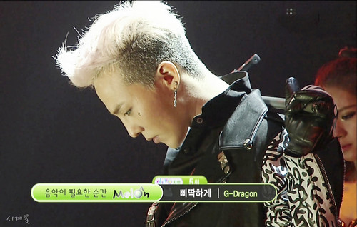 G-Dragon siêu đẹp trai trên sân khấu cuối tuần 5