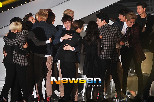 SHINee và EXO thống trị "MelOn Music Awards 2013" 1