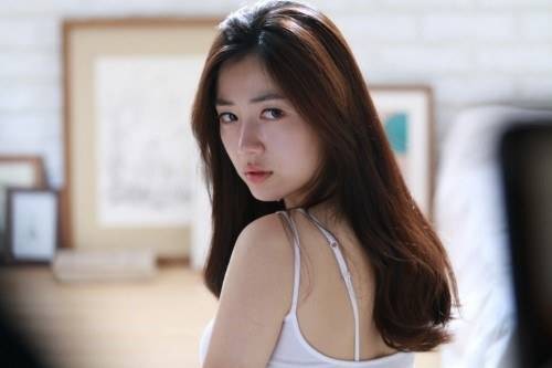Cựu thành viên T-ara Hwayoung quay MV cho ca sỹ khác 1