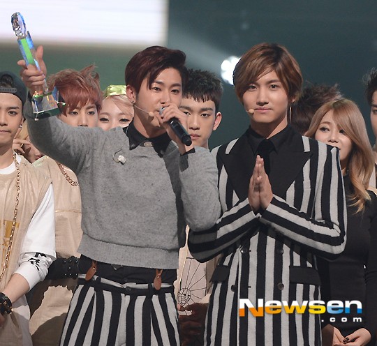 M! Countdown: Thành viên Girl's Day ngất xỉu, DBSK ôm cúp 6