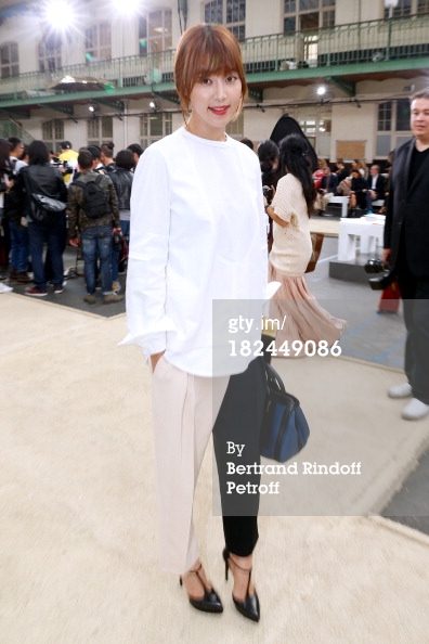 Han Ji Hye cùng loạt kiều nữ châu Á "đọ" style tại Paris Fashion Week 10