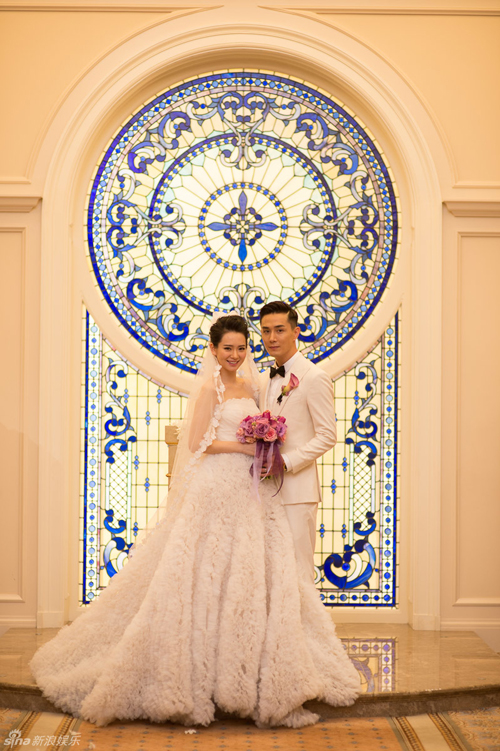 Chiêm ngưỡng loạt váy cưới của sao Việt - Hoa - Hàn kết hôn năm 2014 43