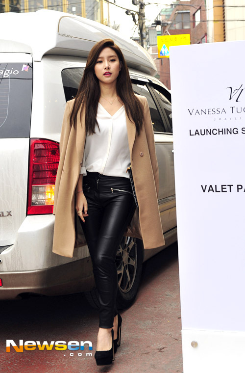 Street style tuần cuối cùng trong năm của sao Việt & thế giới 18