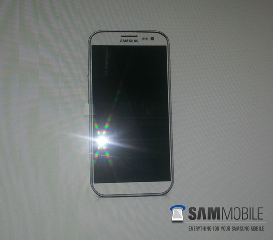 Lộ diện hình ảnh đầu tiên về Samsung Galaxy S IV? 1
