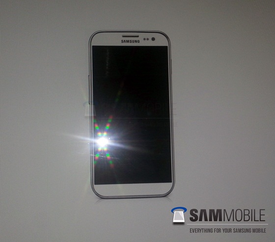 Samsung Galaxy S IV sẽ tới tay người dùng vào tháng 4? 1