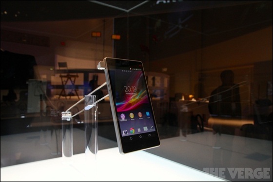 Những điểm nổi bật nhất tại CES 2013 ng&agrave;y đầu ti&ecirc;n 4