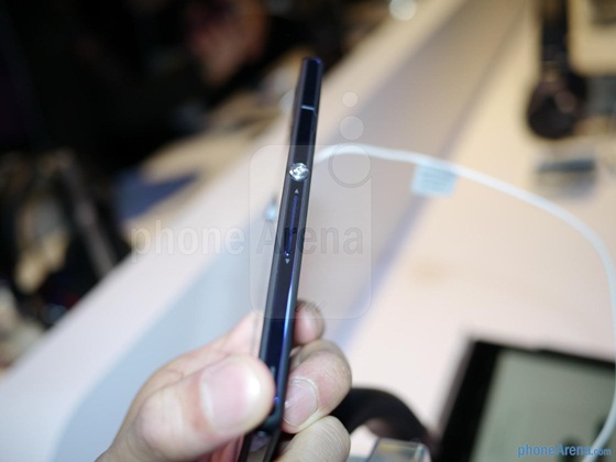 Sony Xperia Z thử nghiệm khả năng chống nước 4