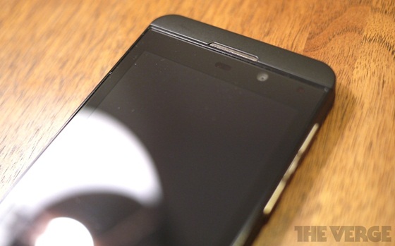 RIM chính thức cho ra mắt Blackberry Z10 6