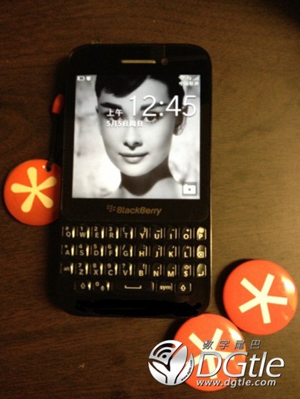 Lộ diện thiết kế R10 - Smartphone giá rẻ của BlackBerry 6