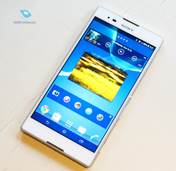 Cận cảnh Sony Xperia T2 Ultra 10