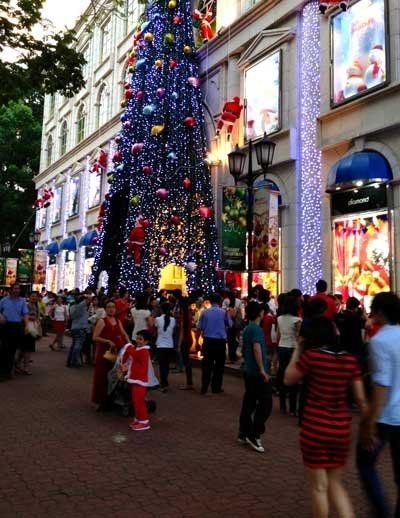 “Tập đoàn” móc túi xuống phố Sài Gòn 1