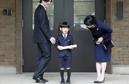 Hoàng gia Nhật dạy con thế nào 4