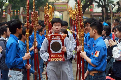 Học sinh đến chùa... hỏi thi đại học  3