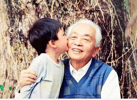 Những dòng chia sẻ xúc động của hai cháu nội Đại tướng Võ Nguyên Giáp 2 Những dòng chia sẻ xúc động của hai cháu nội Đại tướng Võ Nguyên Giáp 2
