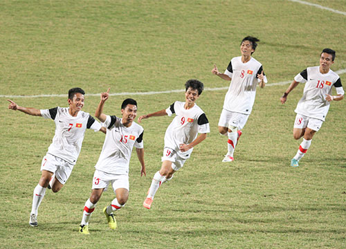 Bóng đá Việt 2014: Giữa bóng tối và ánh sáng 4