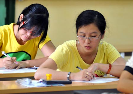 Sắp c&oacute; chế độ cảnh b&aacute;o cho sinh vi&ecirc;n học k&eacute;m 1