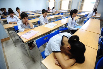 Sinh viên “choáng váng” vì quy định mới của Bộ GDĐT 1