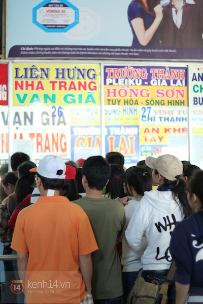 Sài Gòn: Người dân lo lắng vì "cháy vé" về quê ăn Tết 16