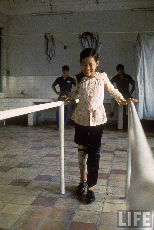 Những bộ ảnh cảm động về nghị lực của người Việt khiến hàng triệu trái tim thổn thức 2