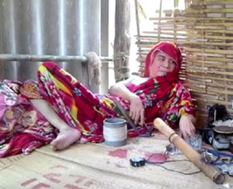 Những người kh&ocirc;ng ăn, kh&ocirc;ng ngủ, kh&ocirc;ng tắm h&agrave;ng chục năm ở Việt Nam  1