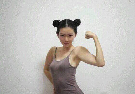 Trung Quốc: Cô gái xinh đẹp có cơ bắp tay bất thường  3