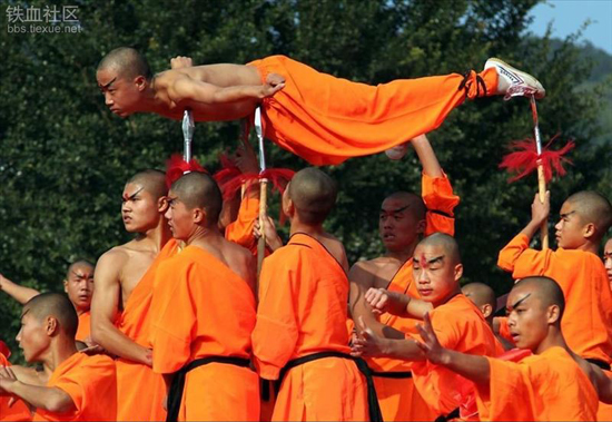 Những màn "tuyệt đỉnh kungfu" siêu kinh điển 9