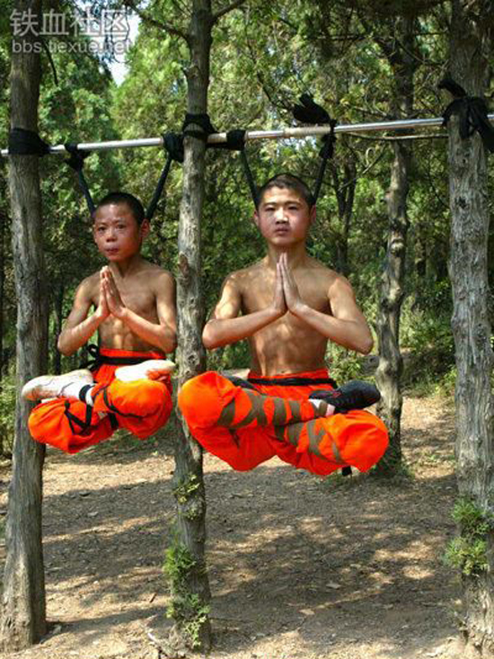 Những màn "tuyệt đỉnh kungfu" siêu kinh điển 12