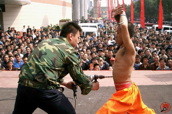 Những màn "tuyệt đỉnh kungfu" siêu kinh điển 1