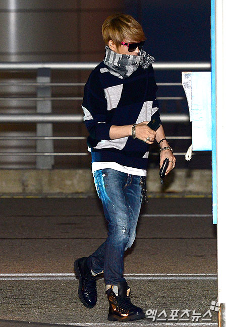 Clip: Jaejoong tự quay khoảnh khắc JYJ sang Việt Nam 10