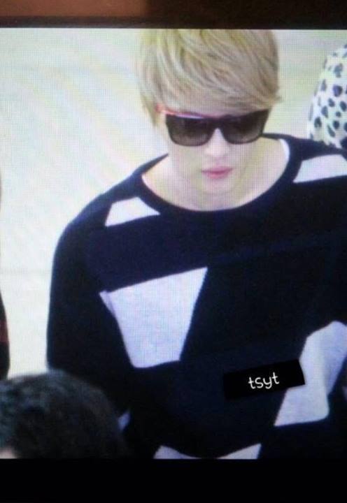 Clip: Jaejoong tự quay khoảnh khắc JYJ sang Việt Nam 15