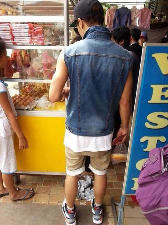 Ki Kwang (BEAST) giản dị mua kem ở Vũng T&agrave;u 2