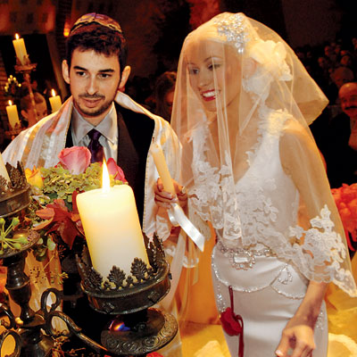 Christina Aguilera bất ngờ đính hôn với trợ lý điển trai 5