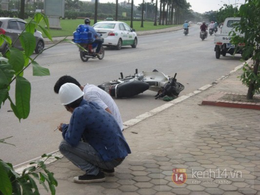 Hà Nội: Lao vào cột đèn, một người đàn ông tử vong 1